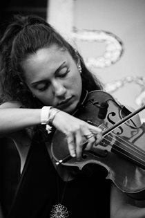 rho_ypsi_evalaudace_25