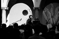 rho_ypsi_evalaudace_32